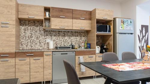 Kitchen, Csobogo-patak Vendeghaz in Erdohorvati