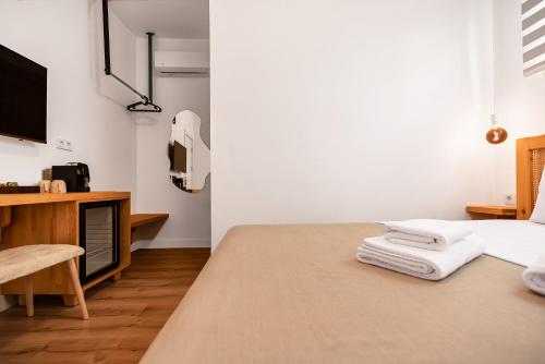 Superior Double Room image 3