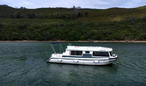Knysna Houseboats - image 5