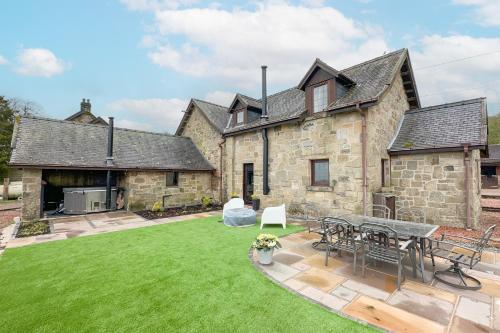 Garden, Barraston Farm Country Retreat in Glasgow