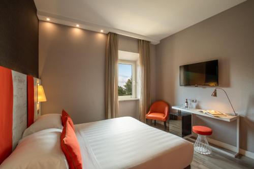 THE GUARDIAN - image 3