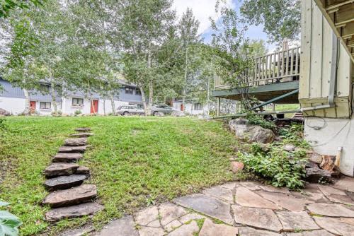 Modernized 2 Bedroom minutes from Vail Resort in Vail, USA