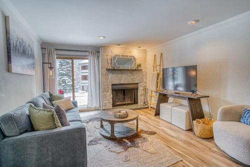 Cozy 2 Bedroom Minutes to Year Round Adventures - Vail