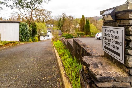 Roger Ground - Studios & Room Only Accommodation - image 2
