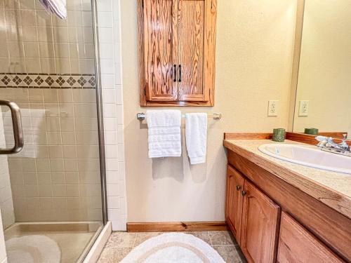 New Listing 3bd Leadville Home w Sauna in Leadville, USA
