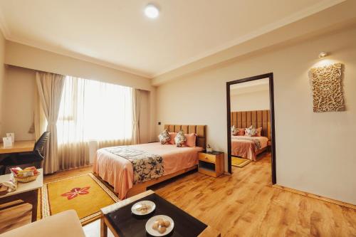 2 double beds