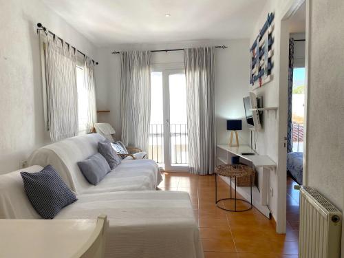 CREUS - Apartment in the center of town