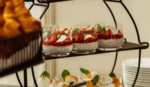 549300131 Anna Grand Hotel