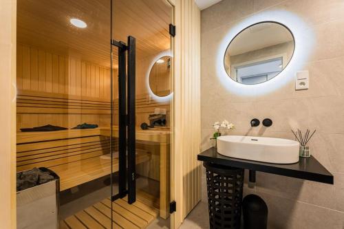Romantic wellness apartment, Прага (фото 4)