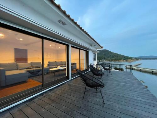 ［江田島］アパートメント（92m²）｜ 1ベッドルーム／1バスルーム