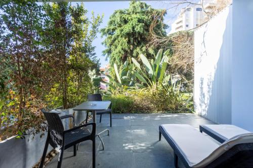 Superior Double Room with Balcony image 9