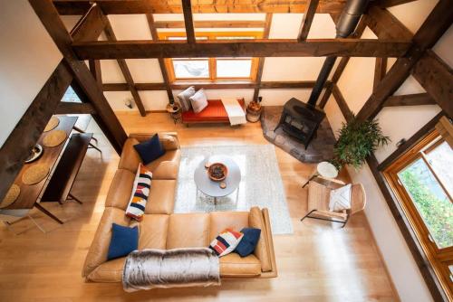 Berkshire Vacation Rentals: Stonebridge Cabin: Modern Amenities Enjoy Nature - image 14