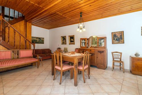 Nostalgic Rendezvous Nostalgic Rendezvous