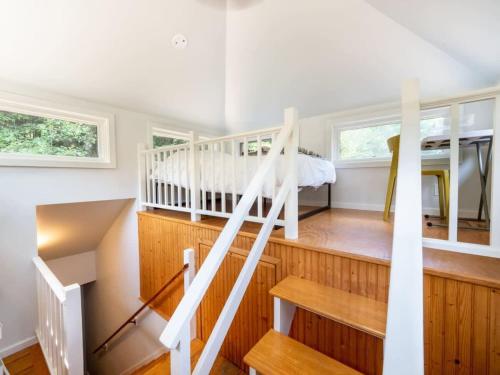 Berkshire Vacation Rentals: Spacious & Serene Berkshires Retreat In The Woods