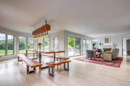 Berkshire Vacation Rentals: The Brookman: Renovated 6000 SF Estate On 40 Acres in Williamstown, USA