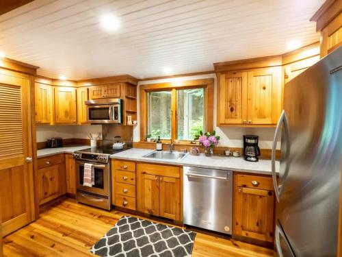 Berkshire Vacation Rentals: Private Cottage Come Enjoy Nature in Canaan, USA
