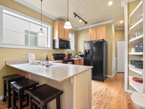 The Zinnia Victorian Charm with Mountain Views in Leadville, USA