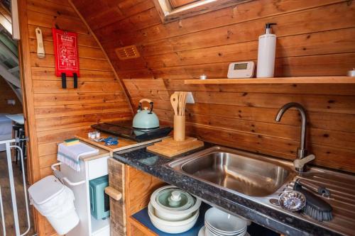 Robin Nest - Cosy Shepherd's Hut Hideaway, Callington (fotografie 6)