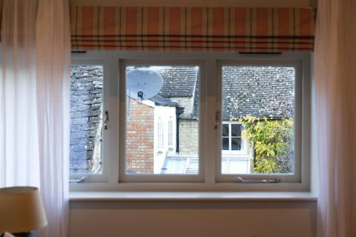Amarelo apartment, Central Charlbury, 1 Super king bed in 查爾伯里