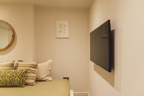 Buckingham Mews_Flint Cottage 1, Kent