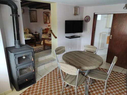 Orio Cozy Apartment -10' από Λιμάνι Κύμης -10' από Μουρτερή