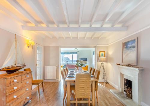 Sunshine Cottage - West Bexington