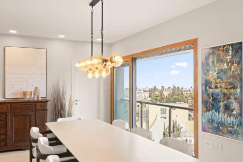 King David Residence Luxury 3 BD Pool Gym Parking - image 14