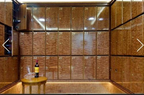 King David Residence Luxury 3 BD Pool Gym Parking - image 8