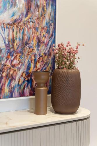 King David Residence Luxury 3 BD Pool Gym Parking - main image