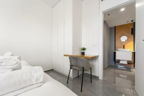 Savyon View 3BDR - ApartHotels In City Center - image 9