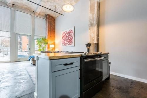 3BR Luxury Historic Loft with Gym by ENVITAE in Kansas City, USA