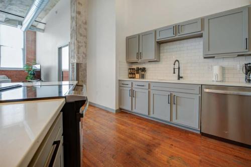 2BR 2BA Spacious Historic Loft With Gym by ENVITAE, Kansas City (foto 5)
