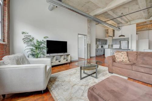 2BR 2BA Spacious Historic Loft With Gym by ENVITAE, Kansas City (foto 9)
