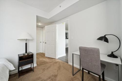 2BR Executive City Suite With Gym & Pool 2BR Executive City Suite With Gym & Pool