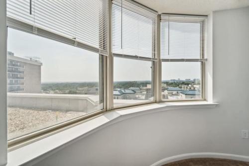 2BR Executive City Suite With Gym & Pool 2BR Executive City Suite With Gym & Pool