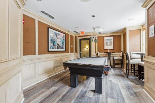 2BR Executive City Suite With Gym & Pool 2BR Executive City Suite With Gym & Pool