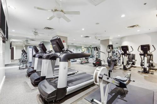2BR Executive City Suite With Gym & Pool 2BR Executive City Suite With Gym & Pool