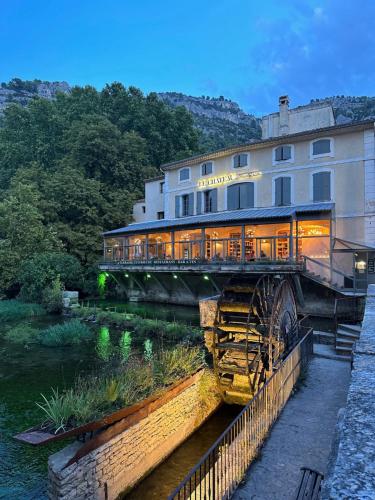 Le Château Olive et Raisin - Apartment - Fontaine-de-Vaucluse