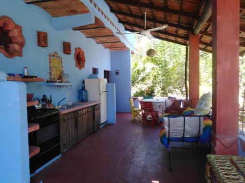 Bohemian Rustic 2-Floor Suite Walk to Plaza Beach in Sayulita, Mexiko