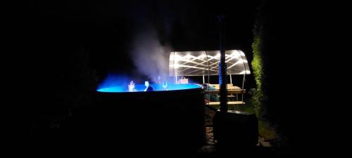 Pezsgőfürdő, Tree House Fluffy Horns - Namiņš Kokos Pūkainie Ragi (Tree House Fluffy Horns - Namins Kokos Pukainie Ragi) in Kesterciems