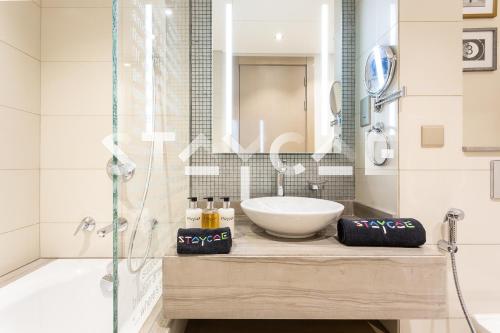 Staycae Holiday Homes - Damac Towers By Paramount - image 8