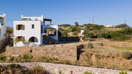 Apiliotis sunrise beach villa