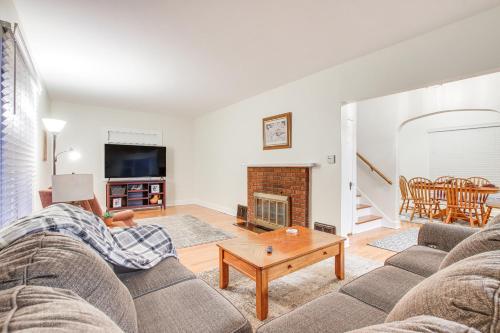 . Barnes City House ~ 3 Mi to Hunting & Fishing!