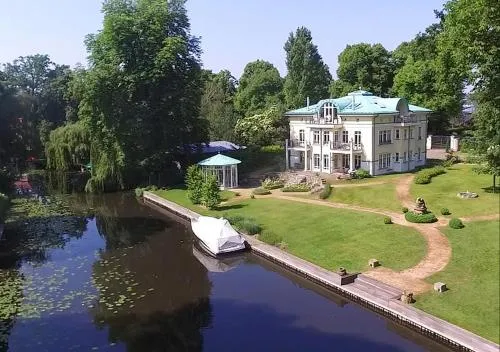 FeWo Havelpalais direkt am Wasser in Potsdam, Deutschland
