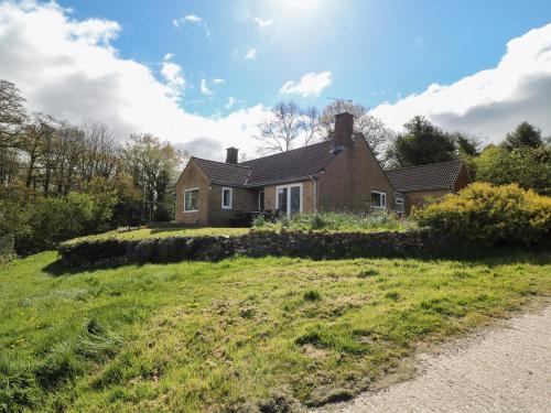Exterior view, Broadlands Bungalow in Chard