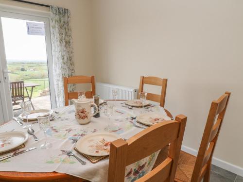 Exterior view, Broadlands Bungalow in Chard