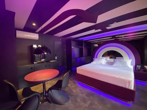 1 queen bed
