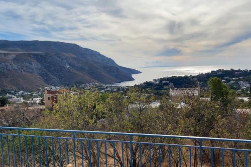 Mountain Villa with sea view