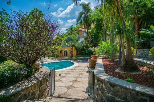 3 Bedroom Spacious Villa with Pool & Lake view in Ajijic, Mexico