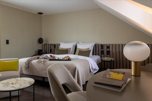 room detail thumbnail 0